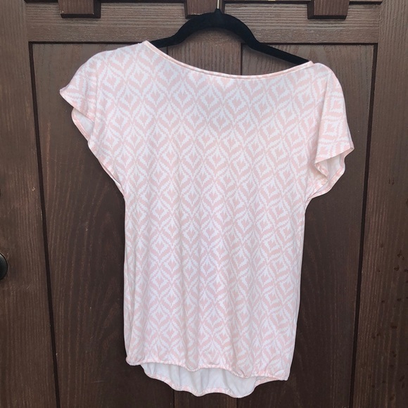 NY&Co Pink and white patterned dress shirt. - Picture 4 of 5